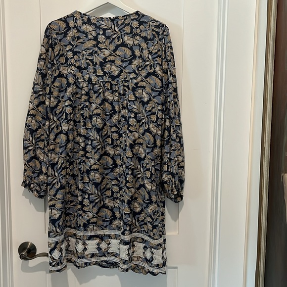 EUC Lucky Brand peasant style dress w/cotton under slip.Unique white embroidery - Picture 7 of 10